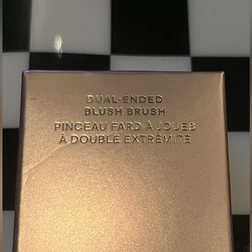 🤎Patrick Ta ~ DUAL ENDED BLUSH BRUSH ~ Award Winner 💥 New in Box - Picture 5 of 8